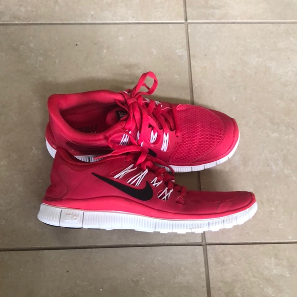 Nike Shoes - Women’s Nike free run 5.0 sneakers